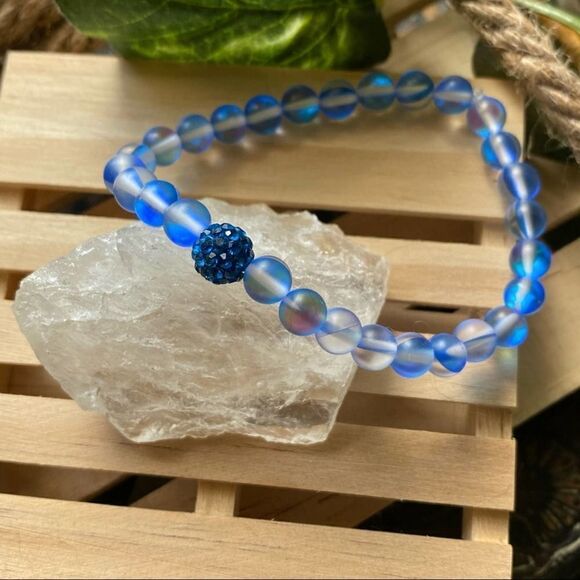 Mystic Sky Blue Aura Quartz Rhinestone Bracelet - Picture 1 of 4